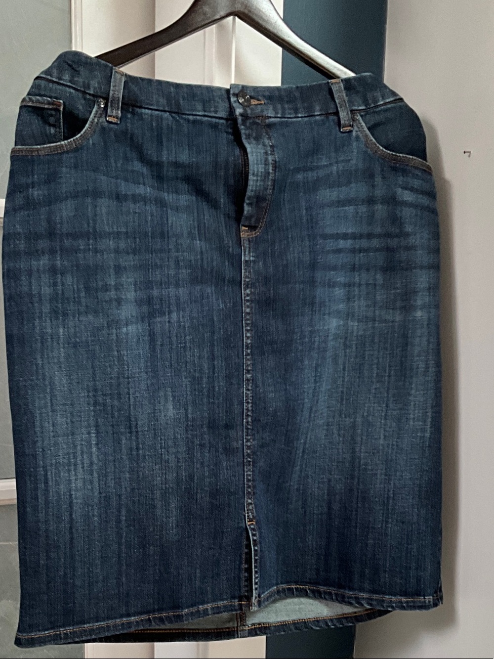 Chico's Dark Blue Slim Straight Men's Jeans